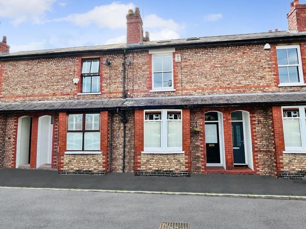 3 bed terraced house for sale in Eaton Road, Bowdon, Altrincham WA14
