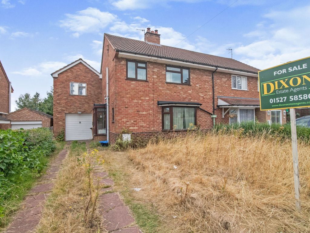 3 bed semidetached house for sale in Oak Road, Catshill, Bromsgrove