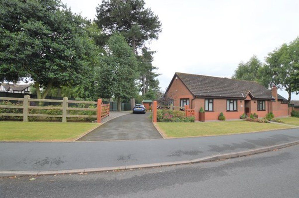 3 bed detached bungalow for sale in Croft Way, Market Drayton TF9 Zoopla