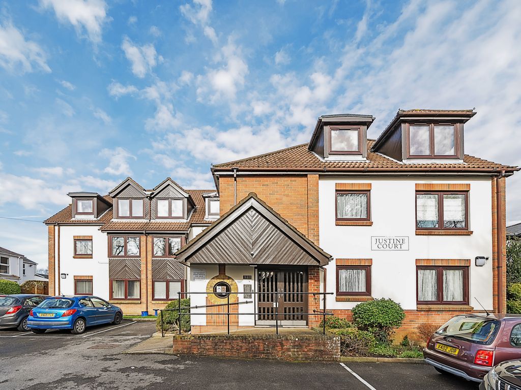 1 bed flat for sale in Bitterne Road East, Bitterne, Southampton