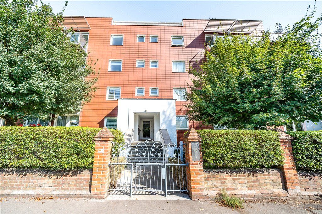 2 bed flat for sale in Preston Park Avenue, Brighton, East Sussex BN1