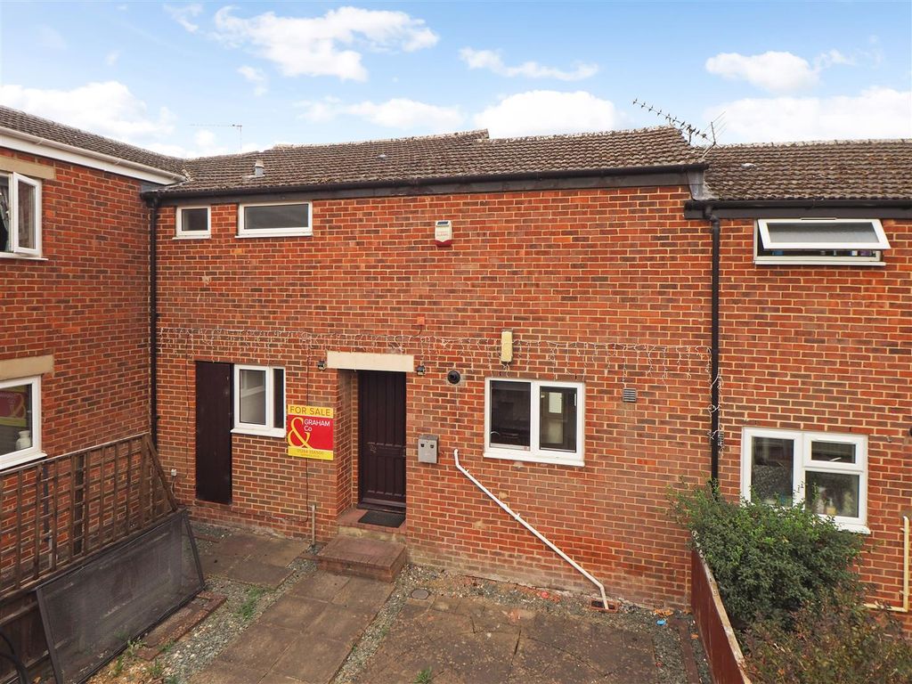 3 bed property for sale in Spey Court, Andover SP10 Zoopla