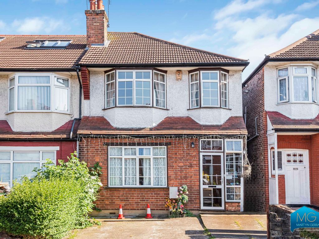 3 bed semidetached house to rent in Sylvan Avenue, Bounds Green