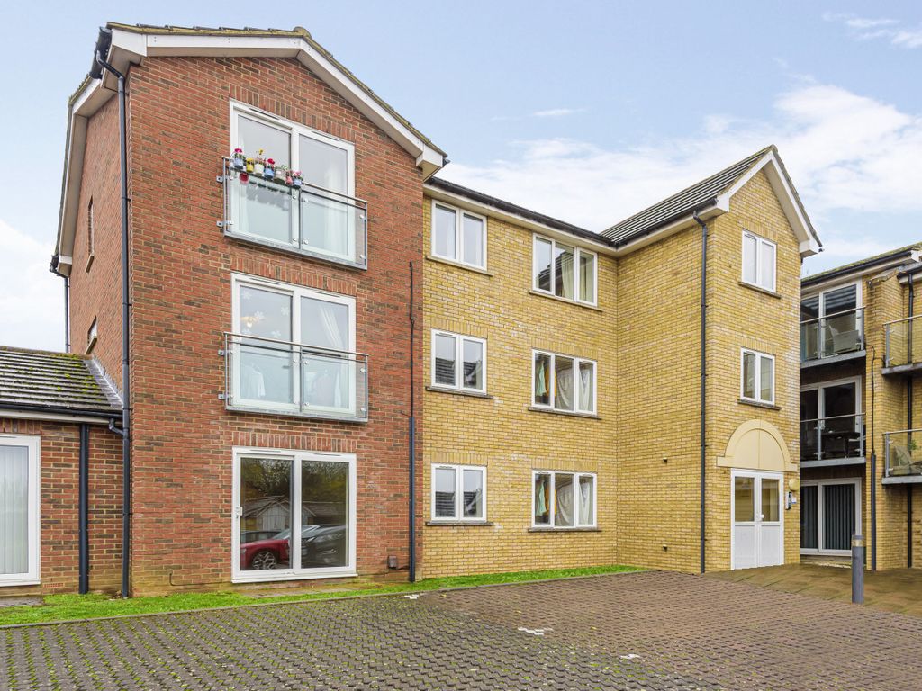 2 bed flat for sale in Peasleys Yard, Stortford Hall Park,
