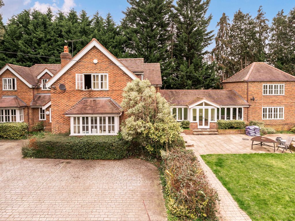 5 bed detached house for sale in Denham Road, Iver SL0, £1,600,000 Zoopla