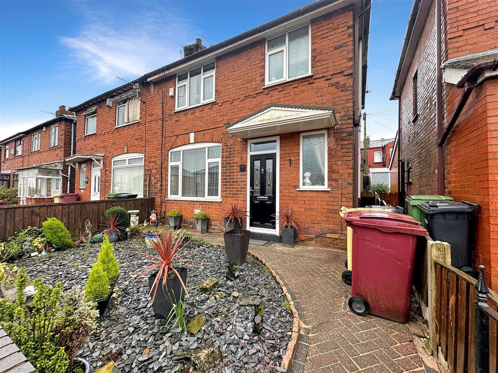 3 bed semidetached house for sale in Longfield Road, Bolton BL3, £