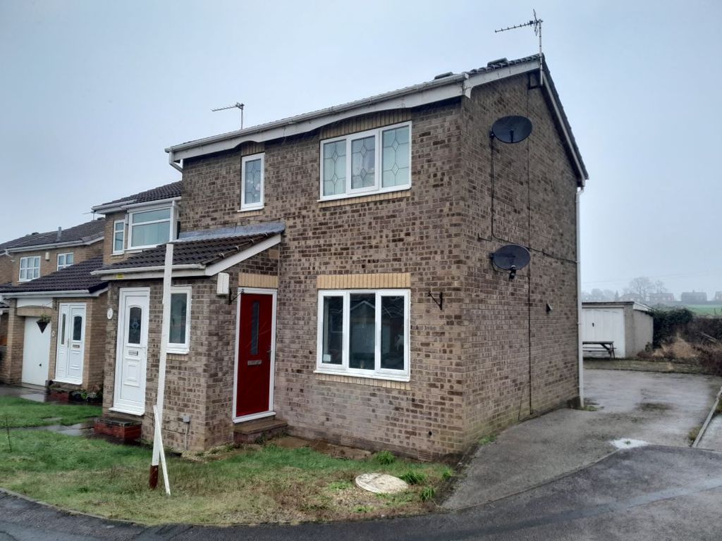 1 bed for sale in 29 Vicarage Gardens, Featherstone, Pontefract, West Yorkshire WF7