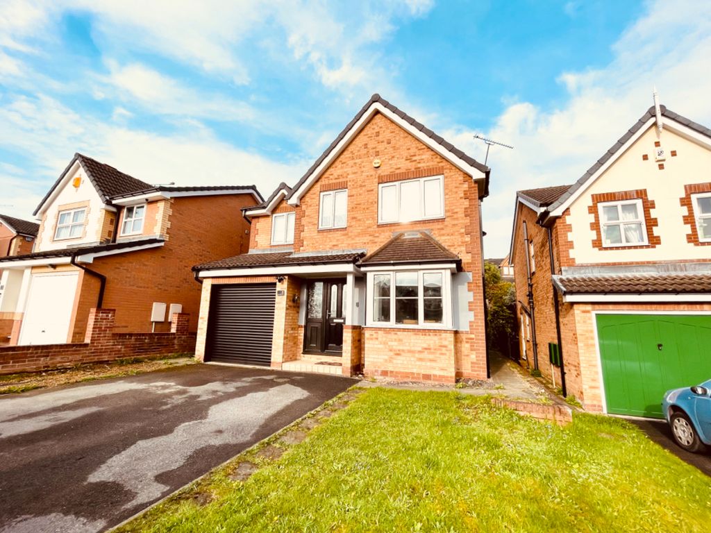 4 bed detached house for sale in Greenhead Gardens, Chapeltown