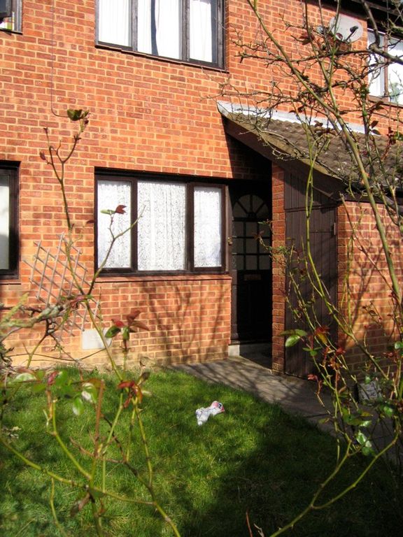 1 bed flat to rent in Kercroft, Two Mile Ash, Milton Keynes MK8, £795