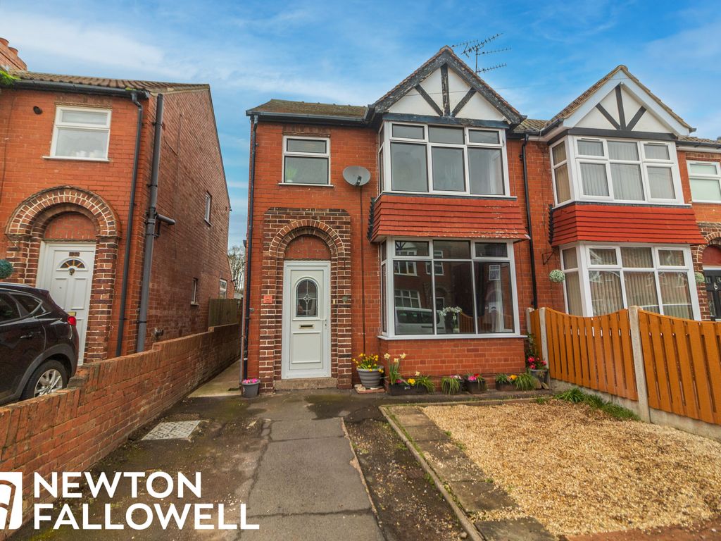 3 bed semidetached house for sale in Jubilee Road, Retford DN22, £