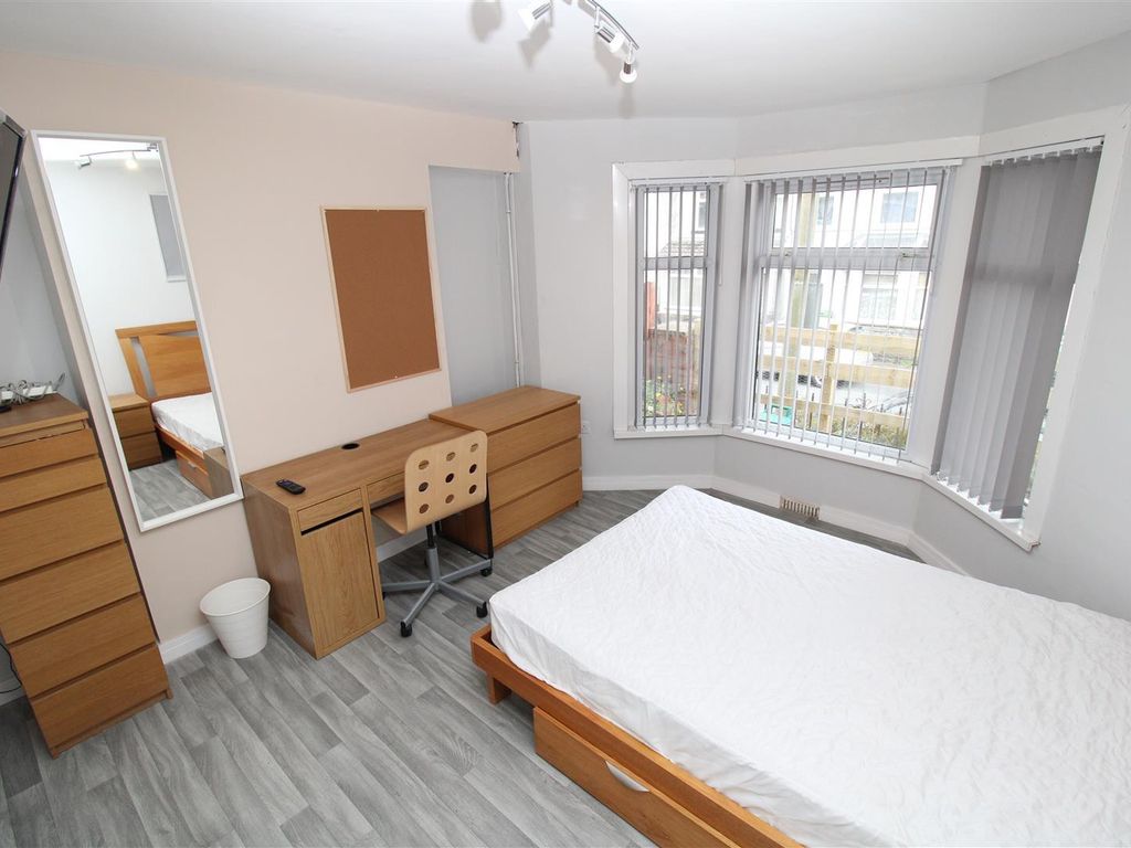 Room to rent in Kingsland Terrace, Treforest, Pontypridd CF37 Zoopla
