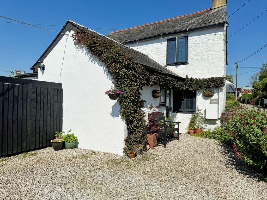 2 bed cottage for sale in Venterdon, Callington PL17, £305,000 Zoopla