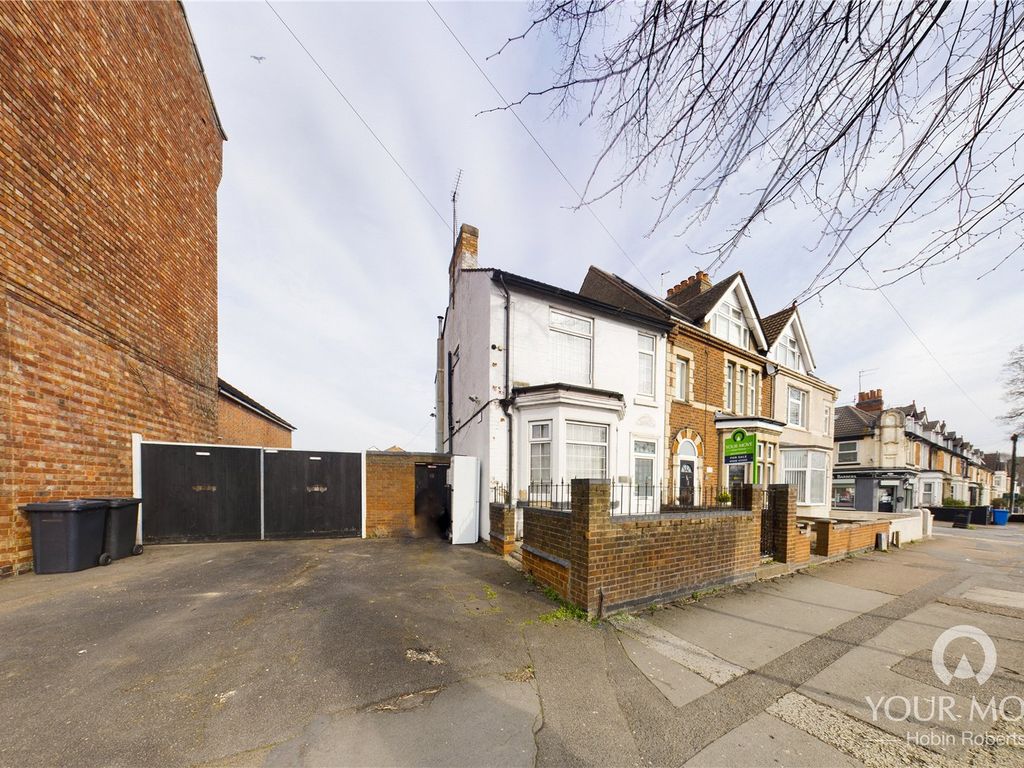 3 bed end terrace house for sale in Stamford Road, Kettering NN16 Zoopla