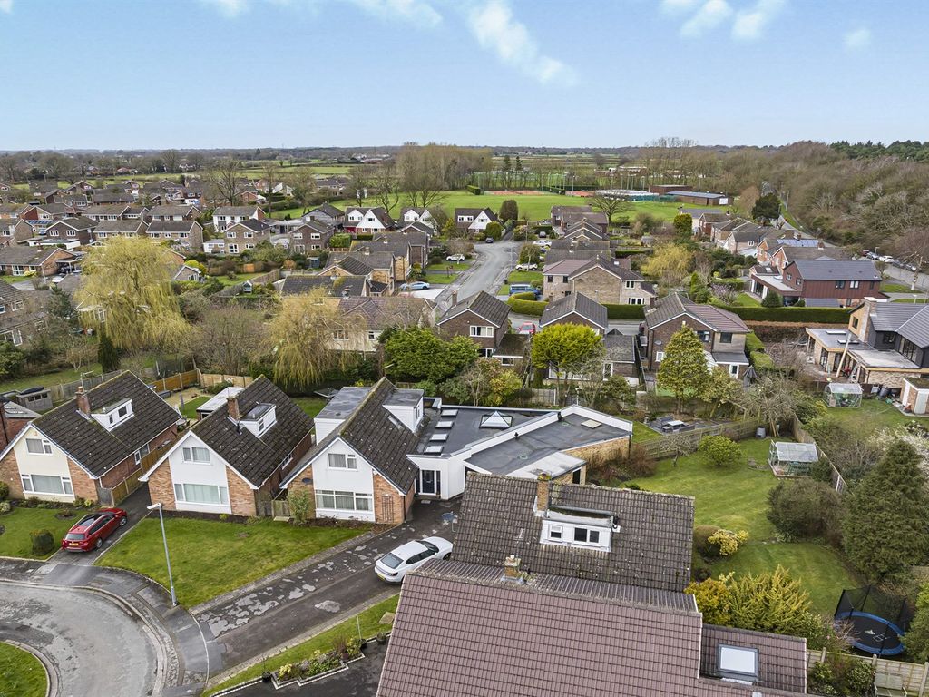 4 bed detached bungalow for sale in Mereheath Park, Knutsford WA16, £765,000 Zoopla