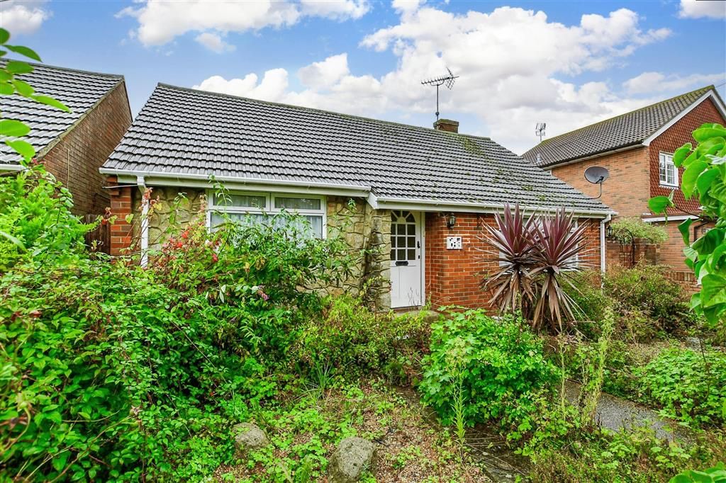 2 bed detached bungalow for sale in Greenhill Road, Greenhill, Herne