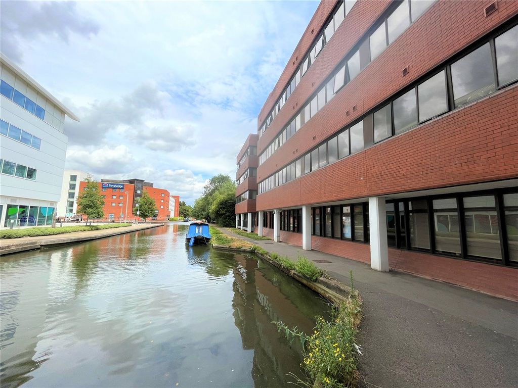 1 bed flat for sale in Walton Street, Aylesbury HP21, £175,000 Zoopla