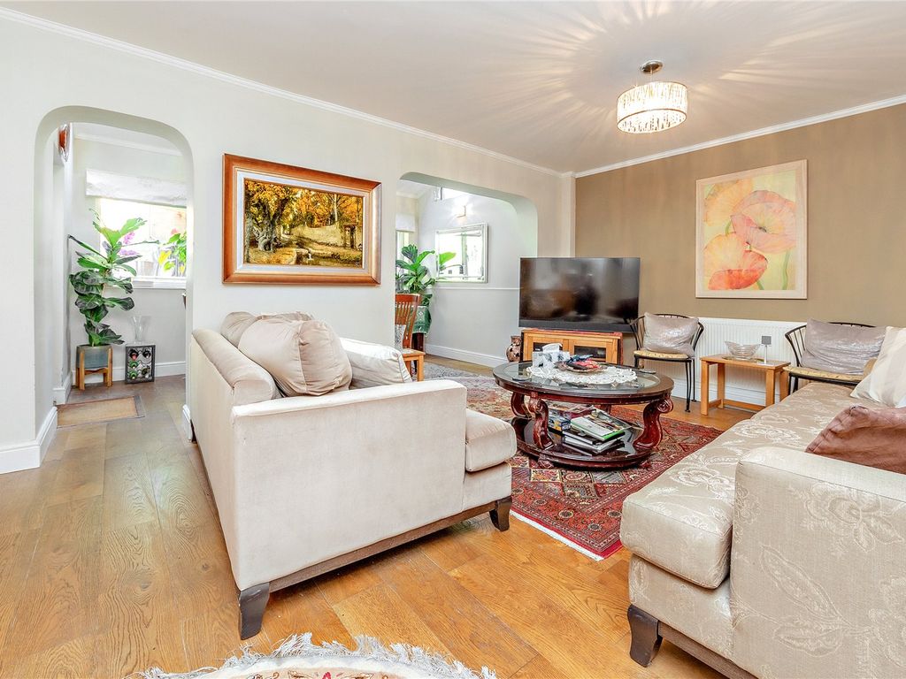 4 bed semidetached house for sale in Worcester Crescent, Mill Hill