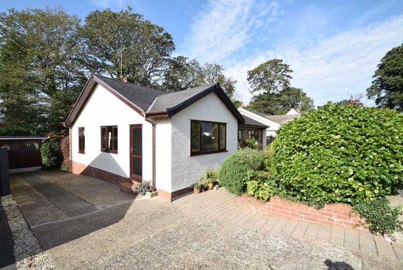 3 bed bungalow for sale in The Paddocks, Llanyravon, Cwmbran NP44, £