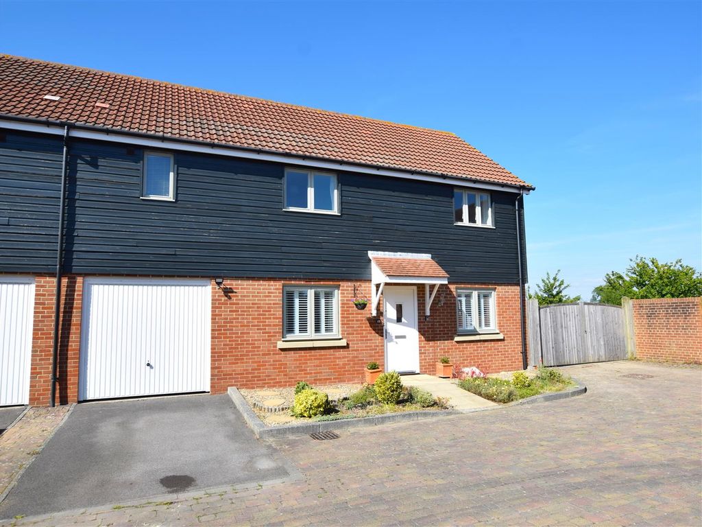 4 bed semidetached house for sale in Fennel Road, Portishead, Bristol