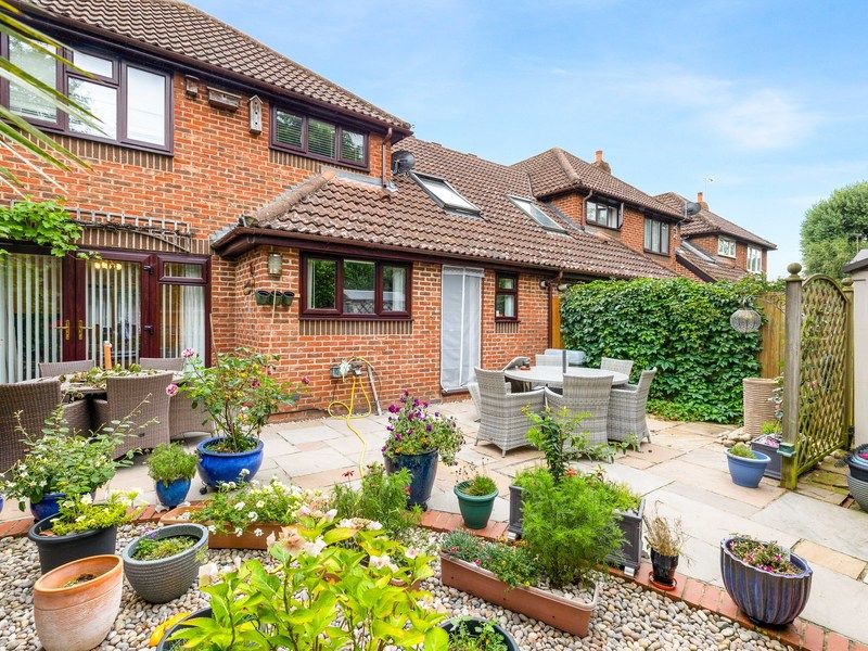 4 bed detached house for sale in Ref Sb Sarel Way, Horley RH6, £