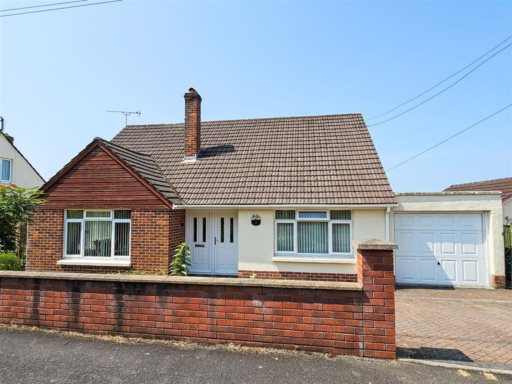 3 bed detached bungalow for sale in Cherry Grove, Rumsam, Barnstaple