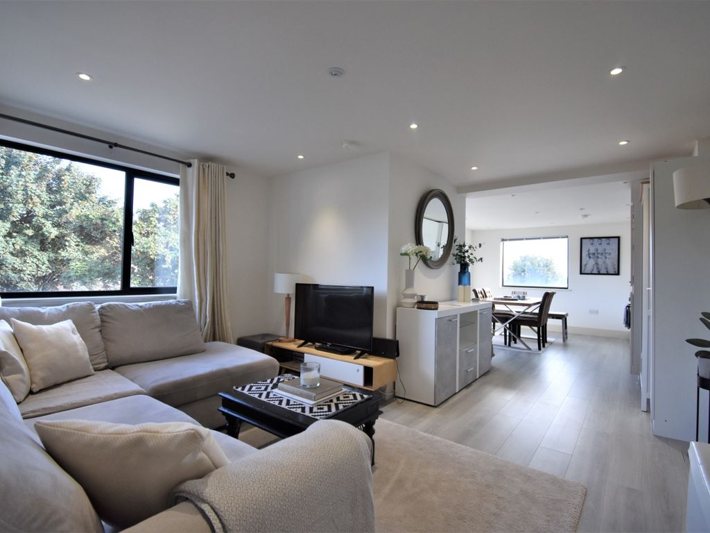 1 bed flat to rent in Lingfield Crescent, London SE9 Zoopla