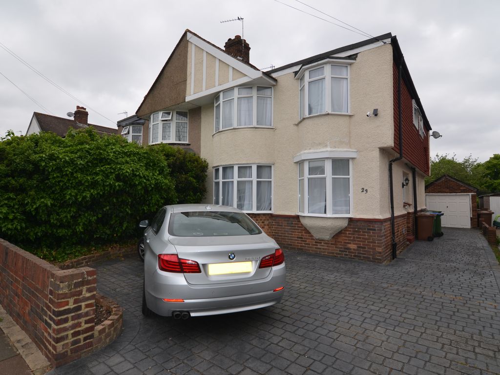 5 bed semidetached house to rent in Hurst Road, Sidcup DA15, £2,700