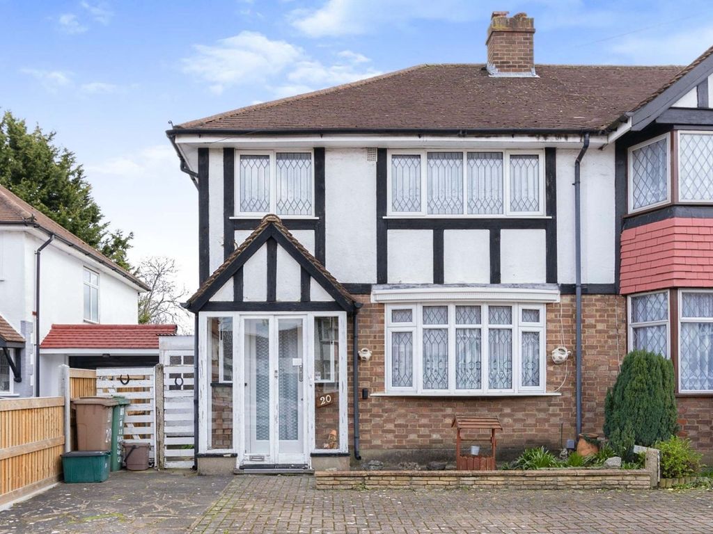 3 bed end terrace house for sale in Chestnut Close, Carshalton SM5 Zoopla