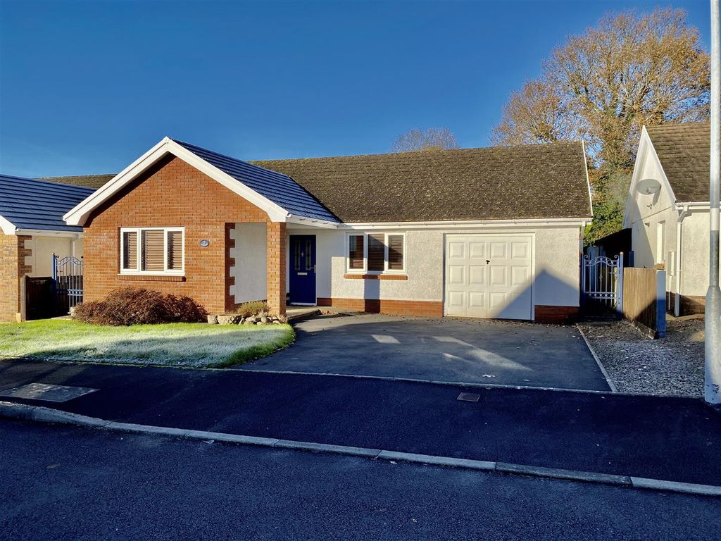 3 Bed Detached Bungalow For Sale In Gwaun Henllan Ammanford SA18 3-bed-detached-bungalow-for-sale-in-gwaun-henllan-ammanford-sa18