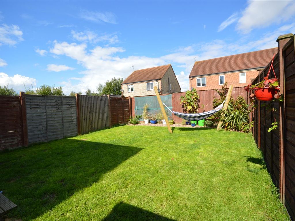 2 bed end terrace house to rent in St. Pancras Close, Dinnington S25, £