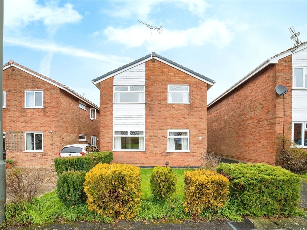4 bed detached house for sale in Metro Avenue, Newton, Alfreton