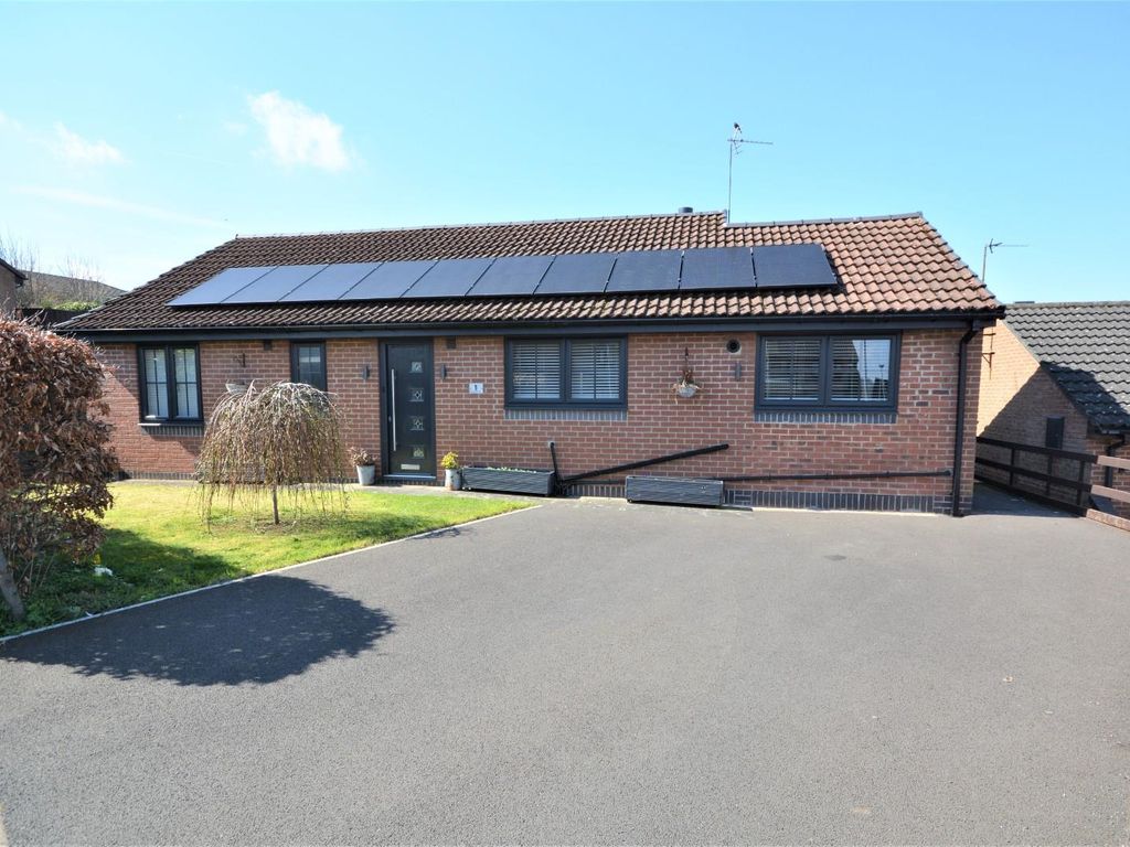 2 bed detached bungalow for sale in Vicarage Farm Close,