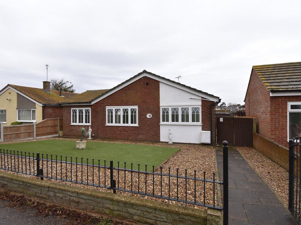 3 bed bungalow for sale in Goodlake Close, Dovercourt, Harwich CO12