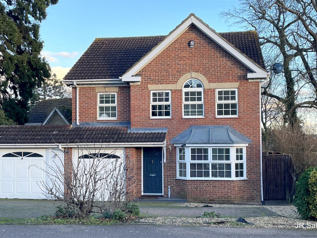 4 bed detached house for sale in Caldecot Avenue, Cheshunt, Waltham Cross EN7, £799,995 Zoopla
