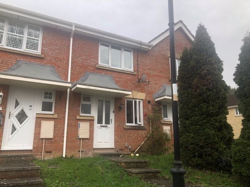 2 bed terraced house to rent in Primrose Way, Chippenham SN14, £1,000