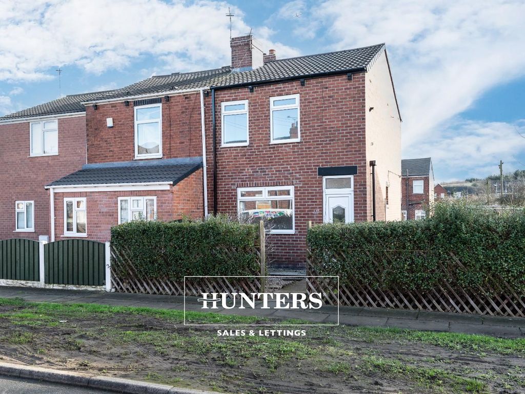 3 bed end terrace house to rent in Westfield Avenue, Castleford WF10, £850 pcm Zoopla