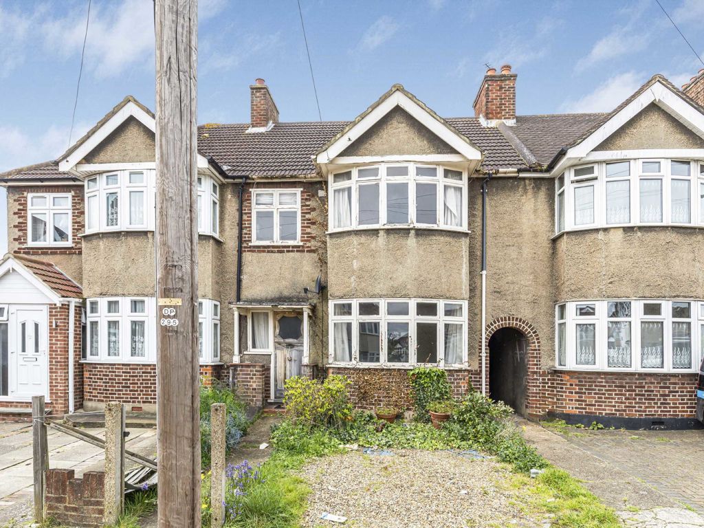 3 bed property for sale in Alderwick Drive, Hounslow TW3, £525,000 Zoopla