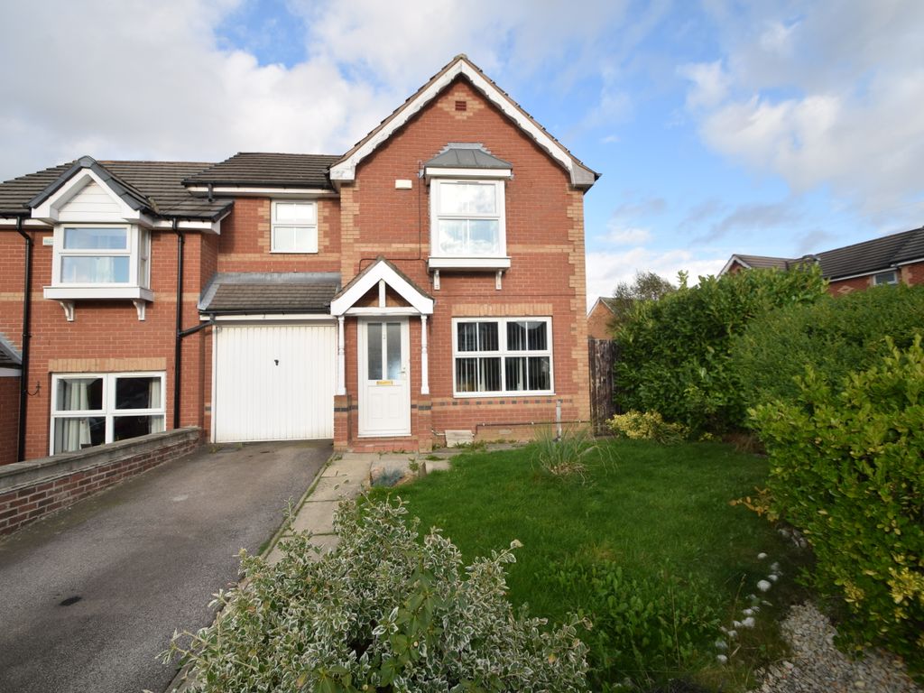 3 bed town house for sale in Longroyd, Cote Farm, Thackley, West