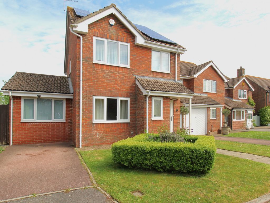 4 bed detached house for sale in Charborough Close, Lytchett Matravers