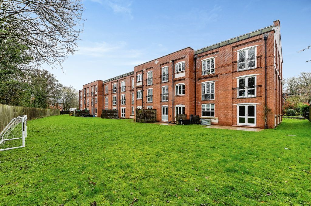 2 bed flat for sale in 84 Trevore Drive, Wigan WN1 Zoopla