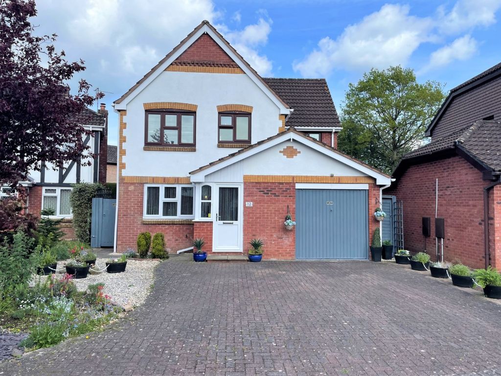 4 bed detached house for sale in Wheatfield Close, Cullompton, Devon