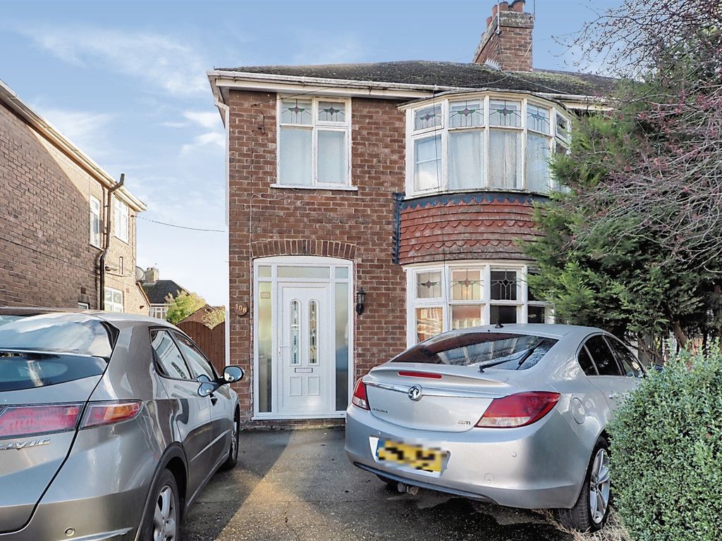 3 bed semidetached house for sale in Newland Drive, Scunthorpe DN15