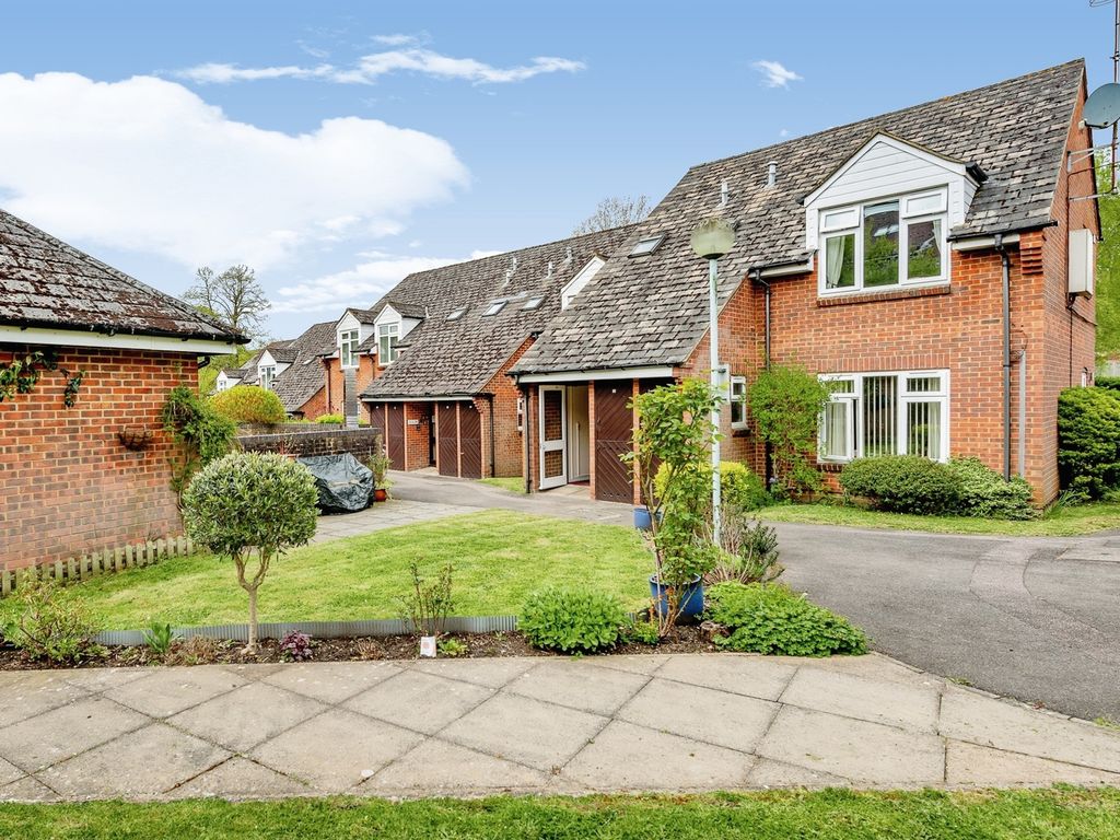 1 bed property for sale in Chestnut Mead, Oxford Road, Redhill RH1 Zoopla