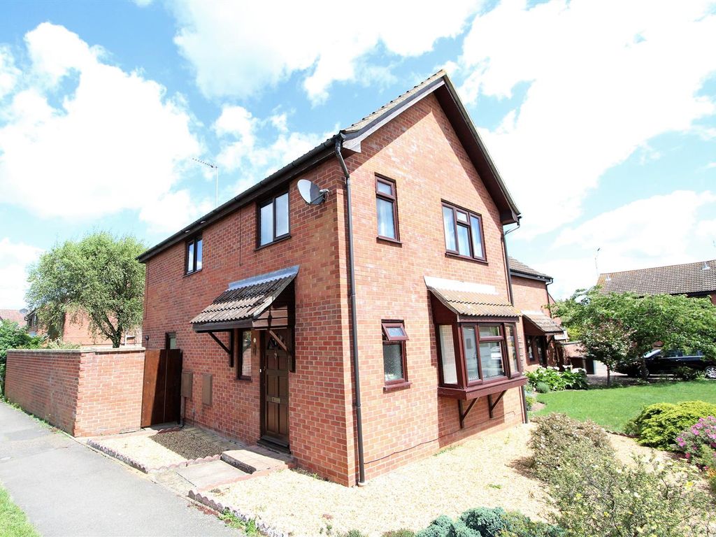 4 bed detached house for sale in Pinecroft Way, Needham Market, Ipswich