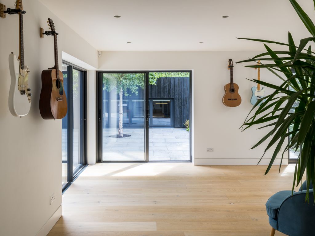 3 bed detached house for sale in Cricketfield Road, London E5 Zoopla