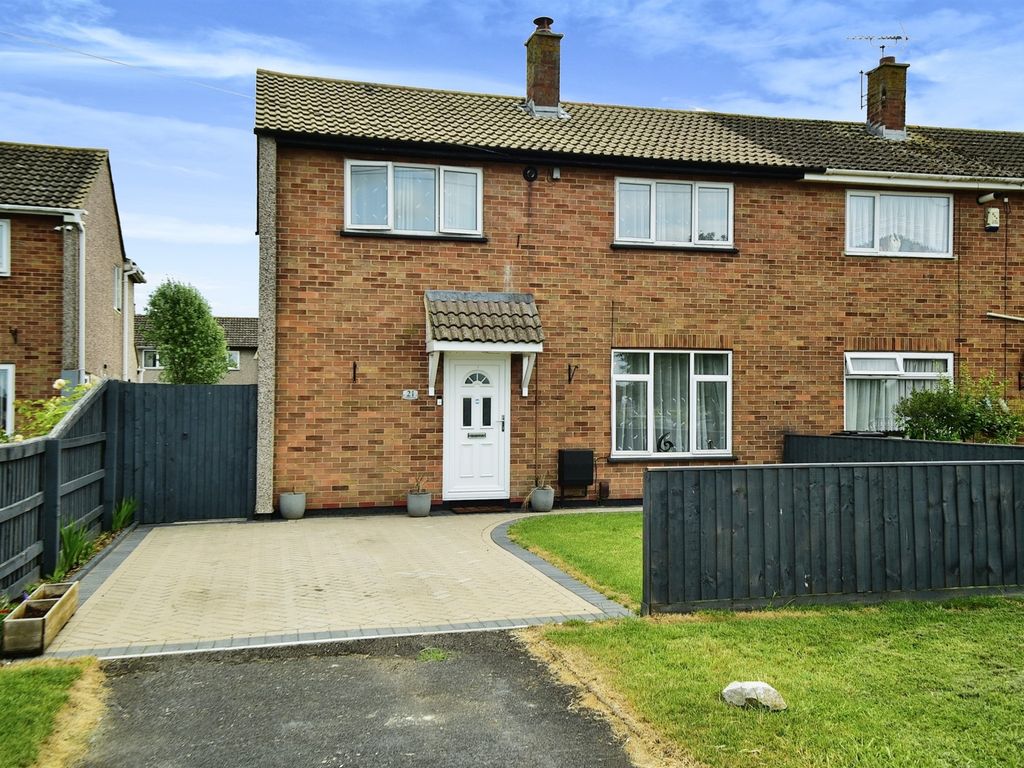 3 bed semidetached house for sale in Chickerell Road, Swindon SN3 Zoopla
