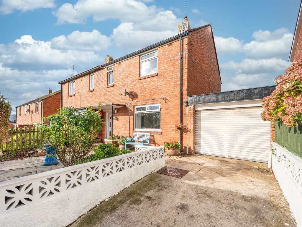 3 bed semidetached house for sale in Old Barn Way, Abergavenny NP7, £