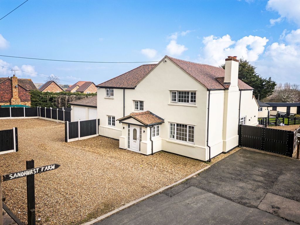 5 bed detached house for sale in Sharnal Street, High Halstow, Kent