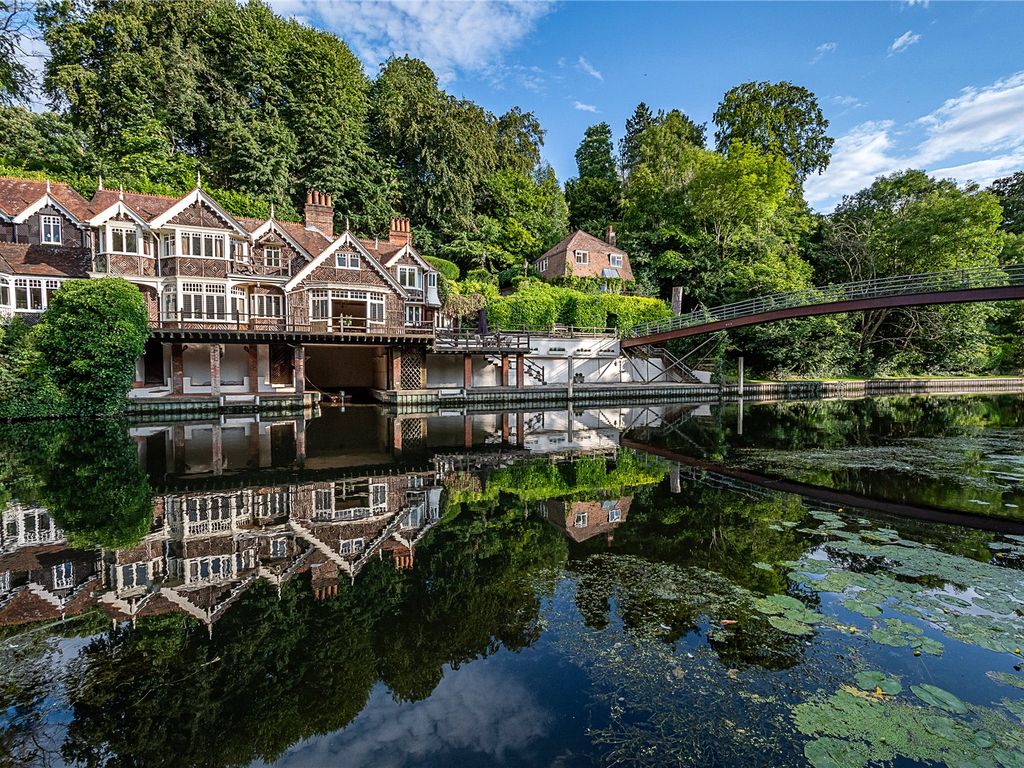 6 bed semidetached house for sale in Gibraltar Lane, Cookham Dean SL6