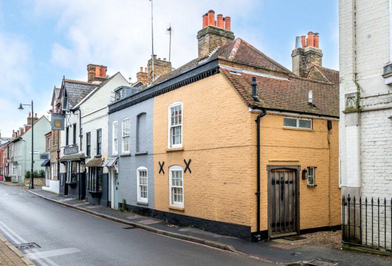 2 bed terraced house for sale in Thames Street, SunburyOnThames TW16